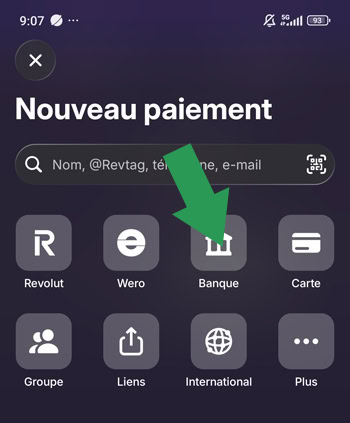 Choisir le mode d'ajout d'un nouveau bénéficiaire sur Revolut. Ici on choisi "Banque" pour ajouter un RIB ou IBAN